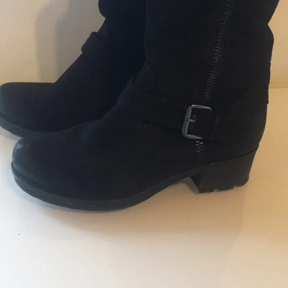 White Mountain Cute Faux Suede Black Biker Boots - Picture 2 of 6